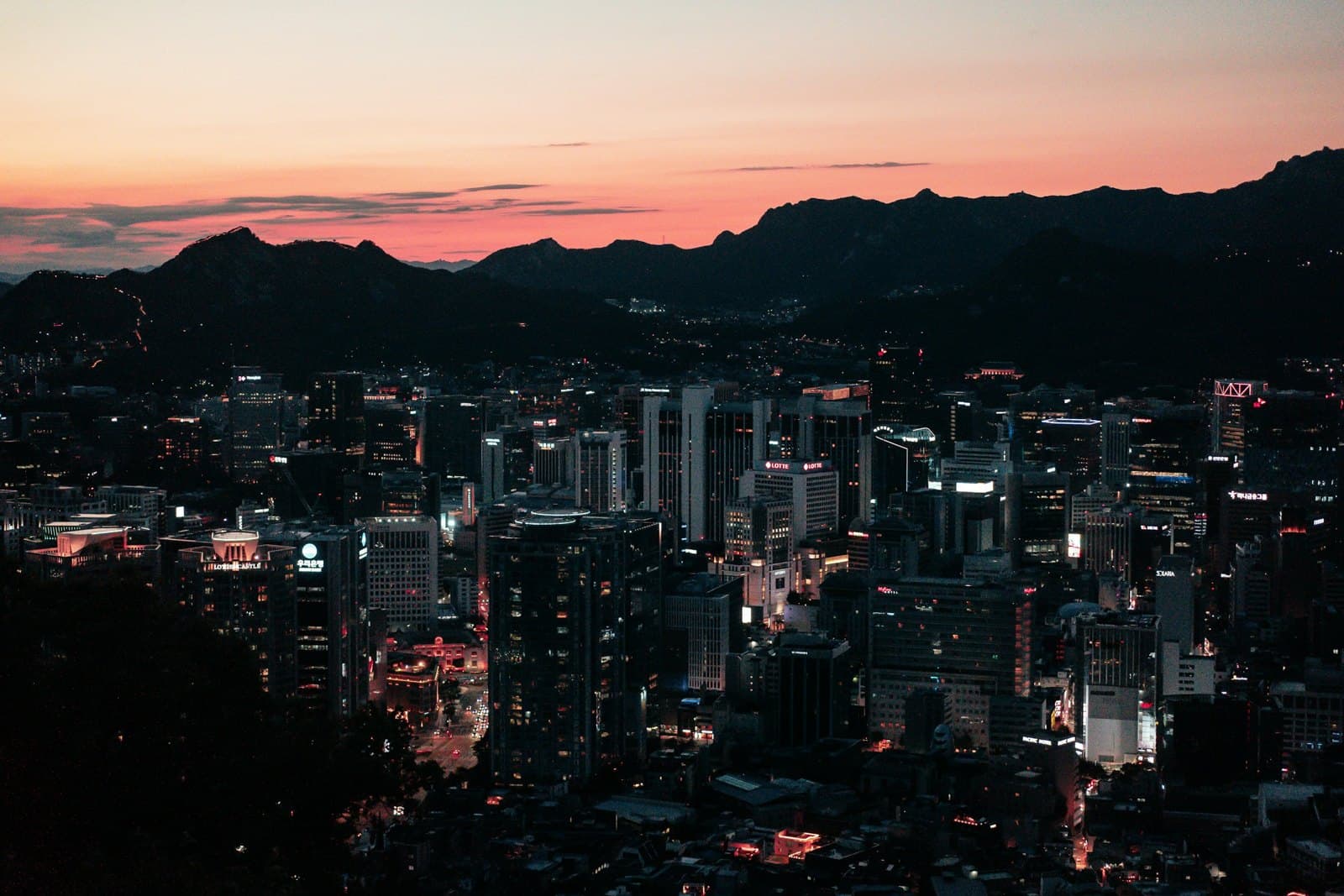首尔城市天际线全景